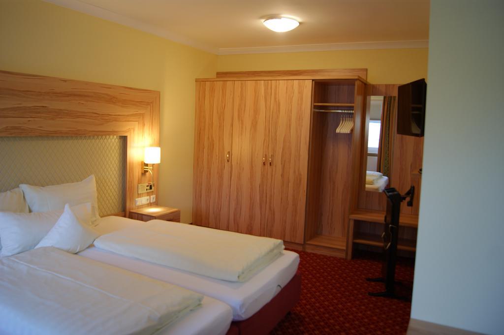 Kurhotel Kaiser Trajan Bad Gögging Chambre photo